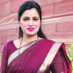 Navneet Kaur Comments on Modi: సంచలనంగా మారుతున్న నవనీత్ కౌర్ వ్యాఖ్యలు..! మోదీ పైనే!