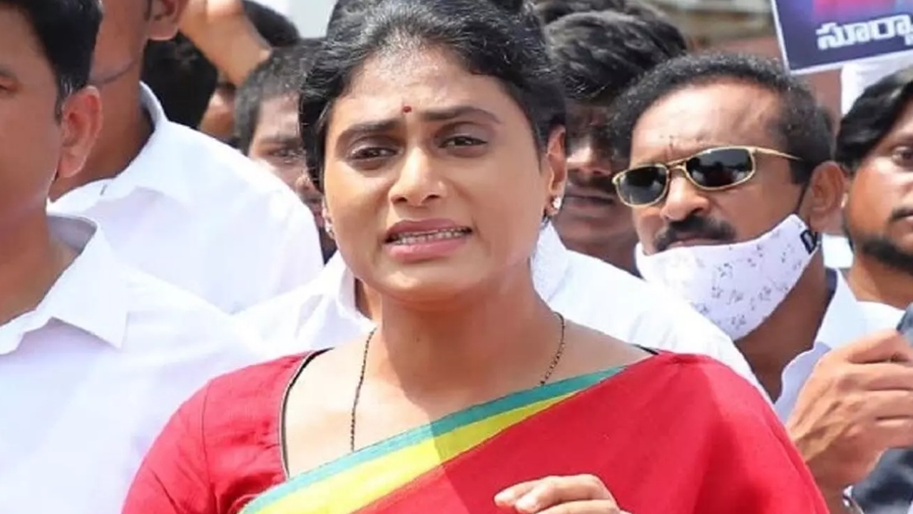 Sharmila Comments: ఇంత దిగజారుడు రాజకీయాలా..? అంత అవసరమేముంది? : షర్మిల