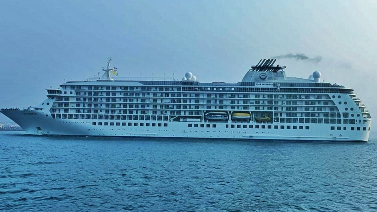 The World largest Cruise ship Arrived At Vizag