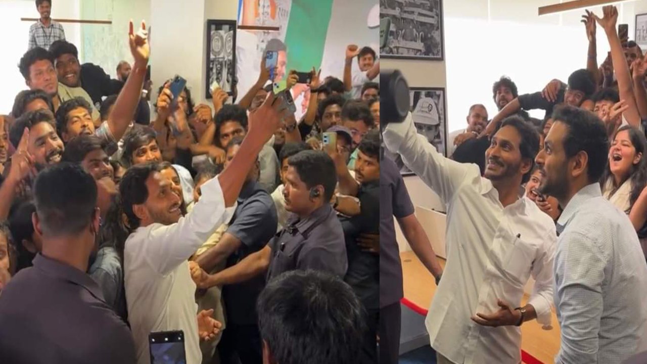 CM Jagan selfie with I pac team members at Vijayawada