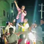 Venkatesh Road Show @ Kaikaluru: కైకలూరులో వెంకటేష్ ప్రచారం.. తనదైనశైలిలో సినీ డైలాగ్స్‌తో..