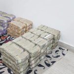 Police Seized 8 Crore at Vijayawada: ఏపీలో నోట్ల కట్టలు.. అర్థరాత్రి 8 కోట్లు.. మెషిన్లతో కౌంటింగ్!