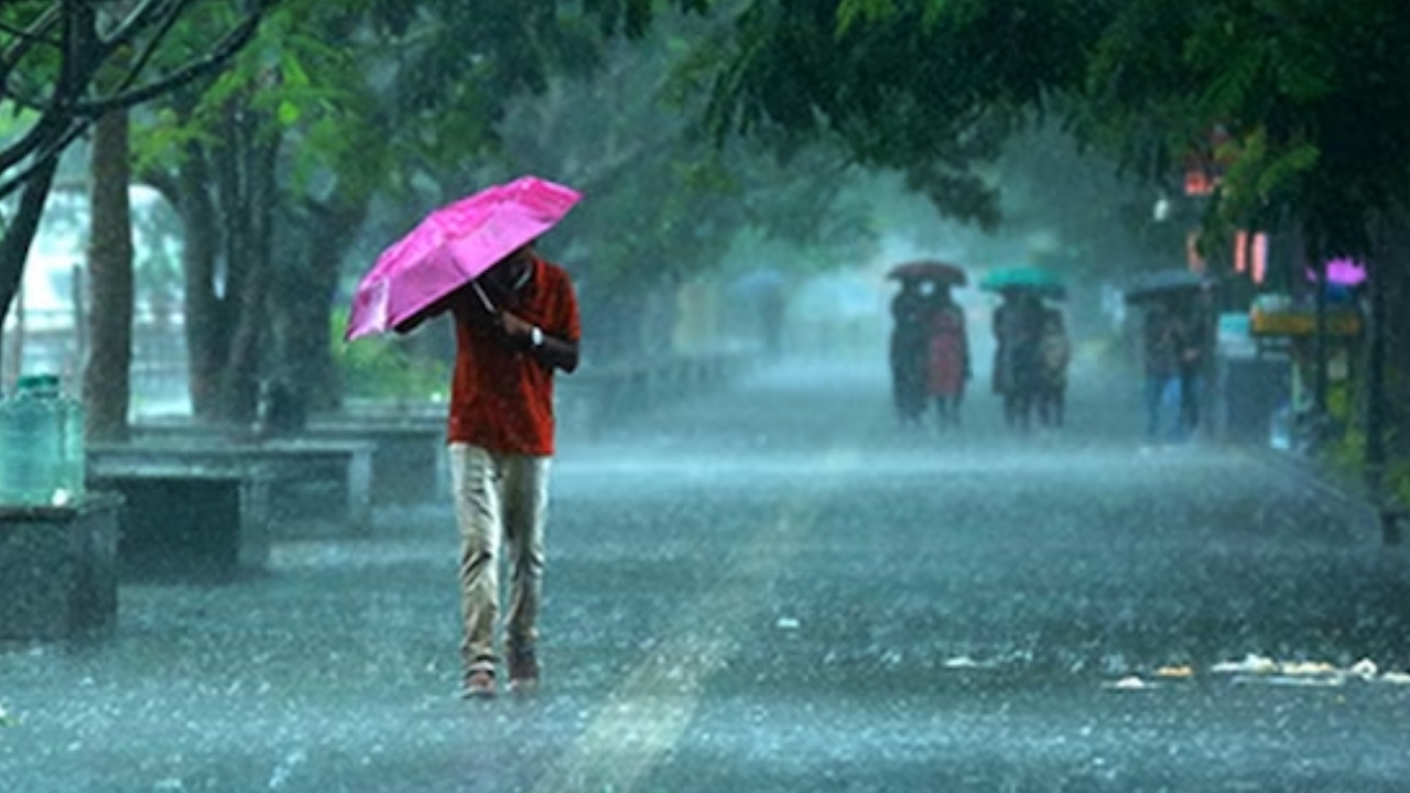 Telugu States Weather Report: రాష్ట్ర ప్రజలకు సూచన.. వచ్చే మూడు రోజులు వర్షాలు!