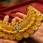 Today Gold Rates: భారమైన బంగారం.. రికార్డు ధరకు చేరిన పసిడి..!