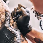 Tattoo Effects: స్టైల్‌గా ఉంటుందని టాటూ వేసుకుంటున్నారా.. హెచ్ఐవీ, క్యాన్సర్ వస్తుంది జాగ్రత్త