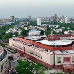 Tension in Parliament: ఢిల్లీ కీలక సమావేశాలు.. పార్లమెంట్‌ వద్ద ఉద్రిక్తత.. నకిలీ ఆధార్ తో ప్రవేశించిన దుండగులు..