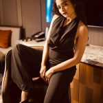 Chaithra J Achar: బ్లాక్ డ్రస్‌లో మైండ్ బ్లాక్ చేస్తున్న ఎవరీమద్దుగుమ్మ