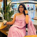 Samyuktha Menon Pics: పింక్ శారీలో సంయుక్త మీనన్.. చిన్నదాని సొగసు చూడతరమా!