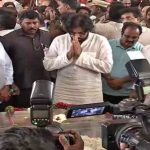 Pawan Kalyan: ప్రమాణ స్వీకారం తర్వాత కలుద్దామనుకున్నా.. ఇంతలోనే.. నివాళులర్పించిన పవన్ కల్యాణ్, త్రివిక్రమ్