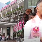 HarishRao wearing TRS scarf: బీఆర్ఎస్‌లో మార్పులు, టీఆర్ఎస్ కండువాతో హరీష్‌రావు