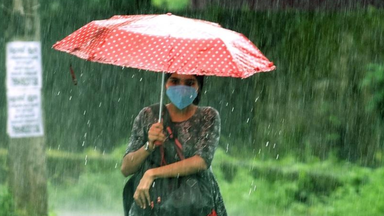 Rains In Andrapradesh: బంగాళాఖాతంలో వాయుగుండం.. ఏపీలో భారీ వ‌ర్షాలు..ఈ రెండు జిల్లాల‌కు అల‌ర్ట్