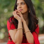 Malavika Mohanan: శారీ అందాలతో కుర్రాళ్ల మనసు దోచుకుంటున్న మాళవిక మోహనన్