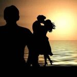 Fatal Extramarital Affair: భర్త ఎదురుగానే ప్రియుడితో తిరిగే భార్య.. చివరికి ఏమైందంటే!