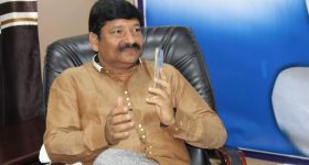 Jogi Ramesh's family: మాజీ మంత్రి జోగి రమేష్‌కు మరిన్ని కష్టాలు.. ఫ్యామిలీ చుట్టూ బిగుస్తున్న ఉచ్చు..