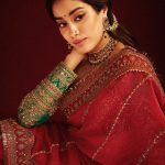 Janhvi kapoor: చీరకట్టులో ఇంత అందమా.. మాయ చేస్తున్న అతిలోక సుందరి కూతురు