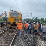 Secunderabad to Vijayawada: సికింద్రాబాద్‌-విజయవాడ రైళ్లకు అనుమతి..! రైల్వే ట్రాక్‌ల పునరుద్ధరణ.. కొనసాగుతున్న ట్రయిల్ రన్