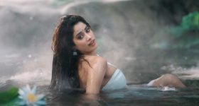 Janhvi Kapoor : సపోర్టింగ్ క్యారెక్టర్ కు ఎక్కువ, ఐటం గర్ల్ కి తక్కువ... ఈమాత్రం దానికే అంత బిల్డప్ ఇచ్చారా?