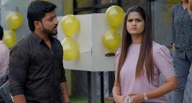 Urmila Matondhkar : విడాకుల కోసం కోర్టు మెట్లేక్కిన హీరోయిన్ ఊర్మిళ?