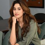 Janhvi kapoor: అక్కడ దిక్కేలేదు.. ఇక్కడ పొగరు చూపిస్తోందా.. ఇలా అయితే కష్టం బేబీ..!