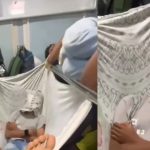 Viral Video: నీ ఐడియా అదుర్స్ గురు.. రైలులో సీట్ లేకపోయినా ఎలా పడుకున్నాడో చూస్తే షాక్ అవుతారు