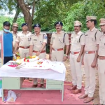 Police: ఆ శునకానికి పుష్పగుచ్ఛాలతో నివాళులు.. పోలీసు బ్యాండ్‌తో అంత్యక్రియలు