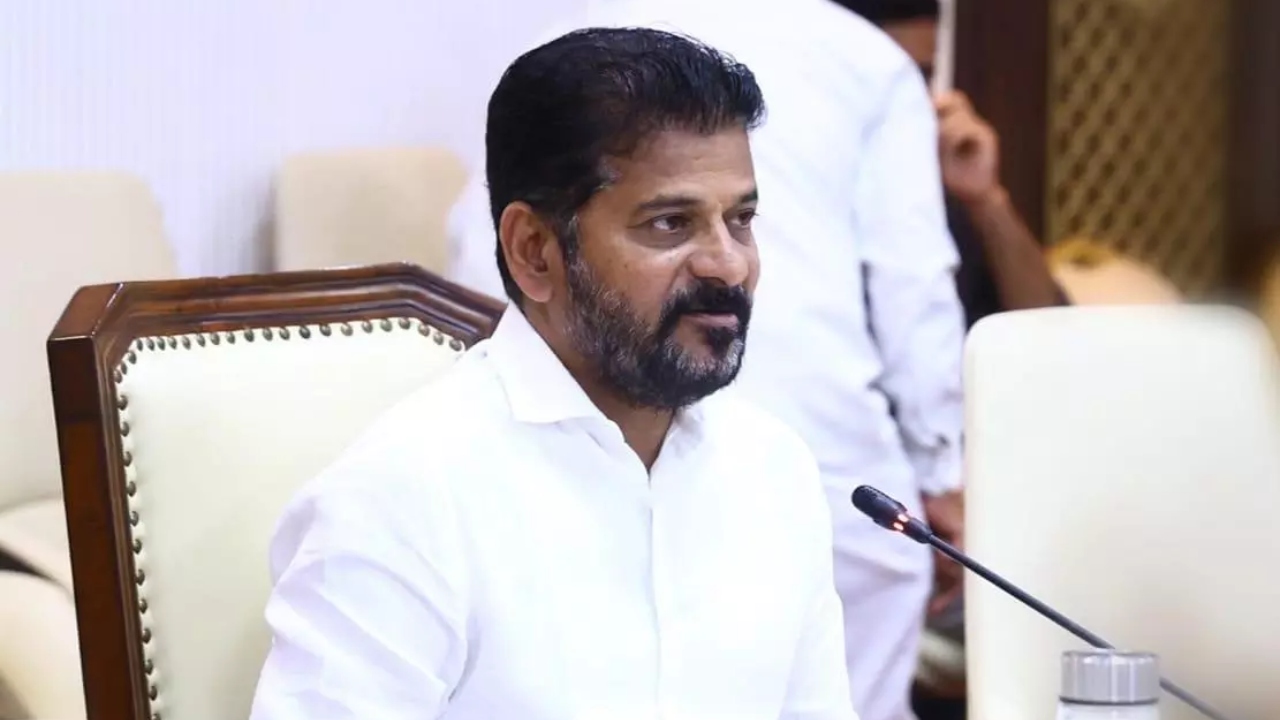 Telangana Cabinet: త్వరలోనే కేబినెట్ విస్తరణ.. ఢిల్లీలో సీఎం రేవంత్ బిజీ బిజీ