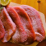 Meat in Fridge: పచ్చి మాంసాన్ని ఫ్రిడ్జ్‌లో పెడుతున్నారా? ఎవరికి ఎక్కువ ప్రమాదమో తెలుసా?