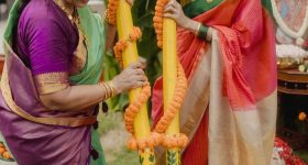 Virat Kohli: టీమిండియా ఘోర ఓటమి.. ఆ హీరోయిన్ తో భజన చేస్తున్న కోహ్లీ ?