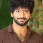 Prasanth Varma : ఏంటి .. ప్రశాంత్ వర్మ కు తెలుగులో హీరోలు కనిపించలేదా ?