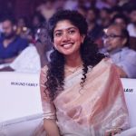 Sai Pallavi: అప్పుడు శర్వానంద్.. ఇప్పుడు శివకార్తికేయన్.. హీరోలను అలా అంటే ఫీల్ అవ్వరా.. ?
