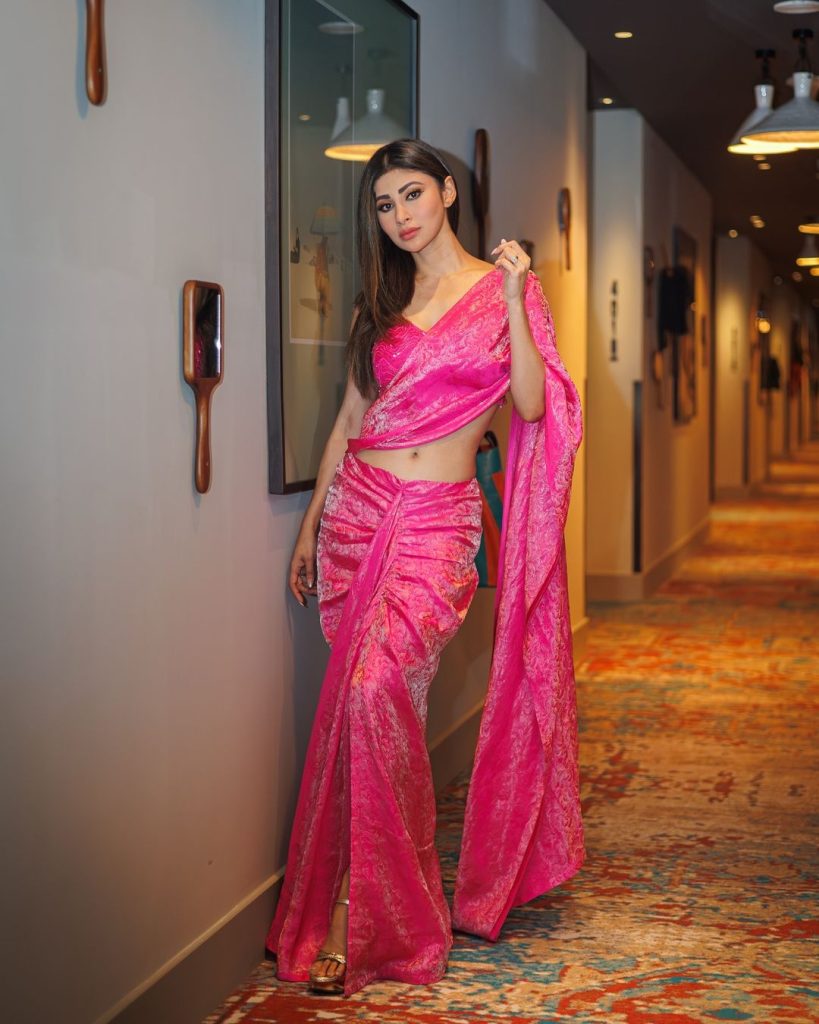 Mouni Roy (credit/instagram)