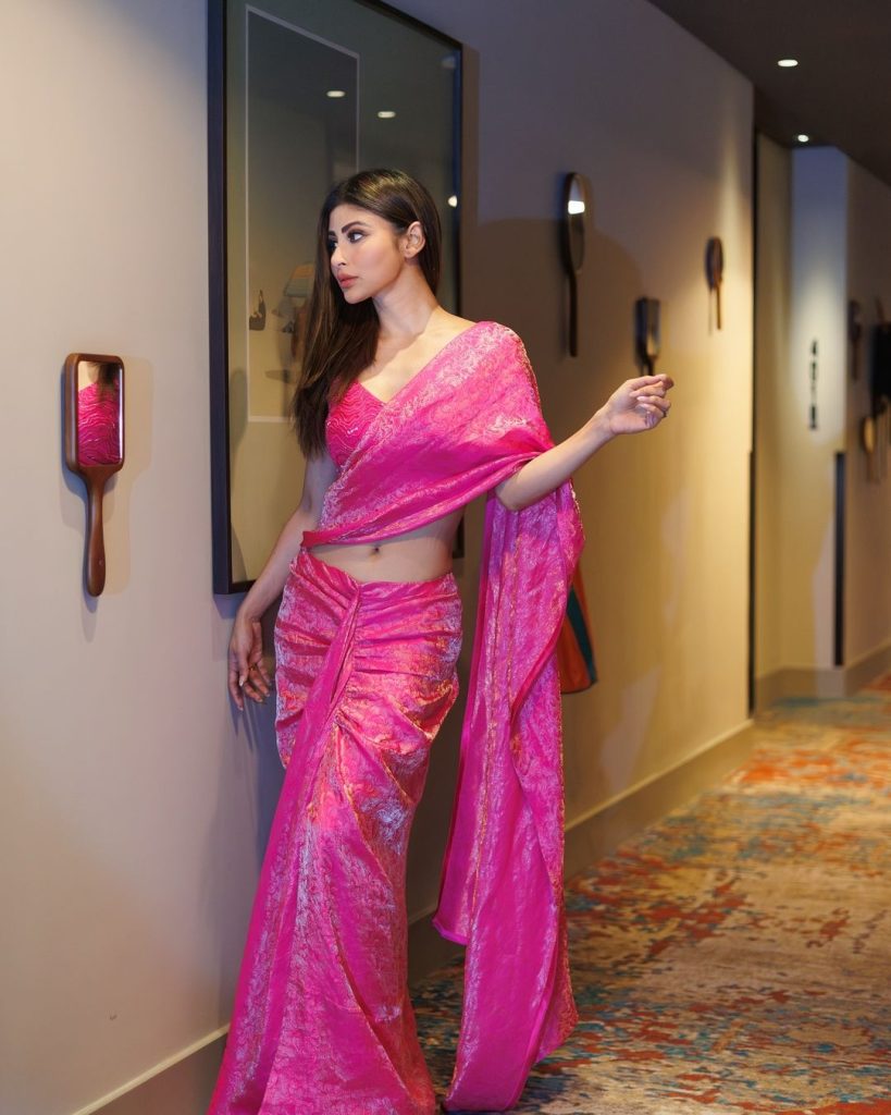 Mouni Roy (credit/instagram)