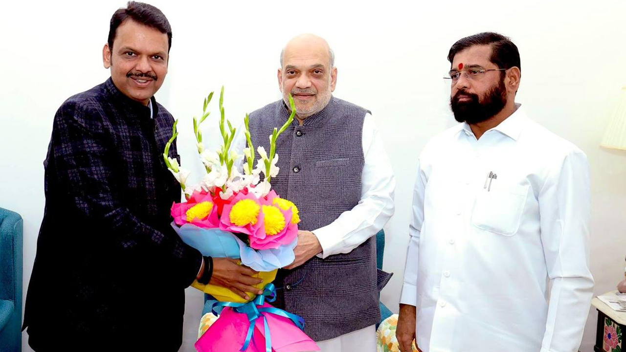 Eknath Shinde meeting Amit Shah: సీఎం పీఠంపై వీడిన ఉత్కంఠ, అమిత్ షాతో చర్చలు సక్సెస్..  మౌనంగా షిండే