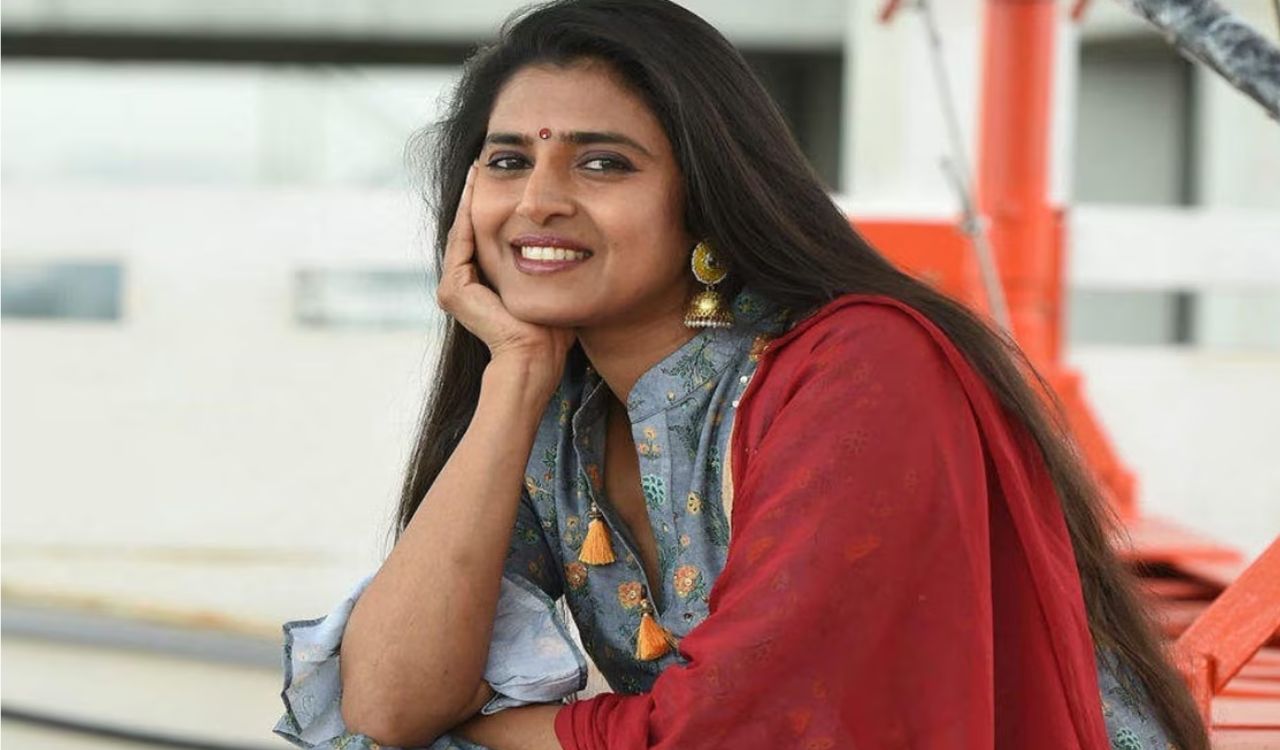 Actress Kasthuri Arrest: నటి కస్తూరి అరెస్ట్.. హైద‌రాబాద్ లో అదుపులోకి తీసుకున్న పోలీసులు!