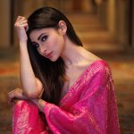 Mouni Roy: ఒంపు సొంపులతో మౌనీ రాయ్