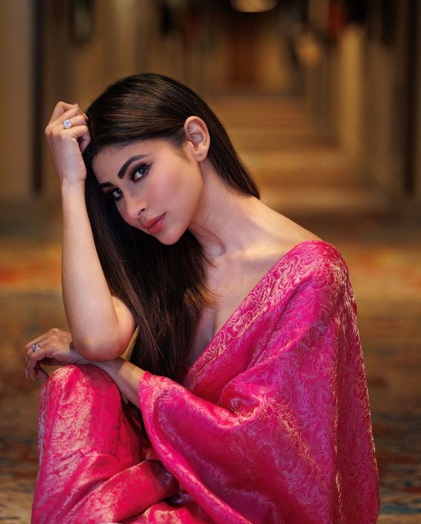 Mouni Roy gorgeous photos in social media