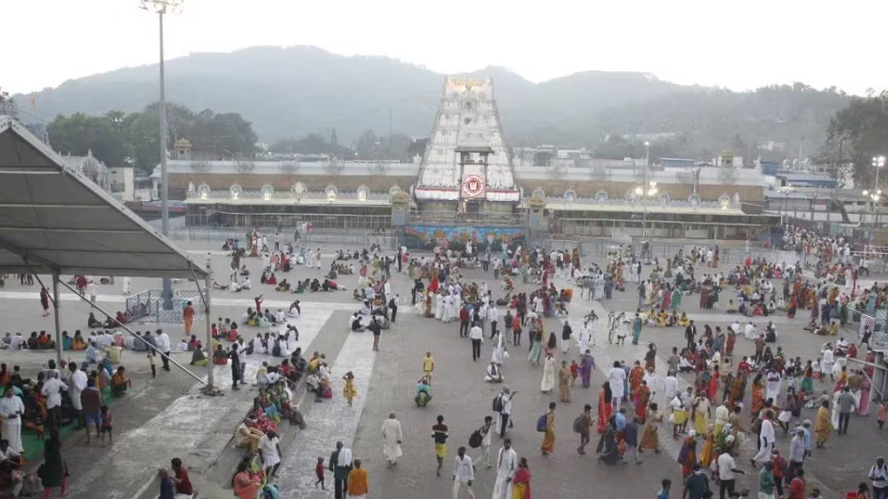 Tirumala: తిరుమలలో ఇక రాజకీయ నేతల పప్పులు ఉడకవ్.. నేటి నుంచే ఆ రూల్ అమలు!