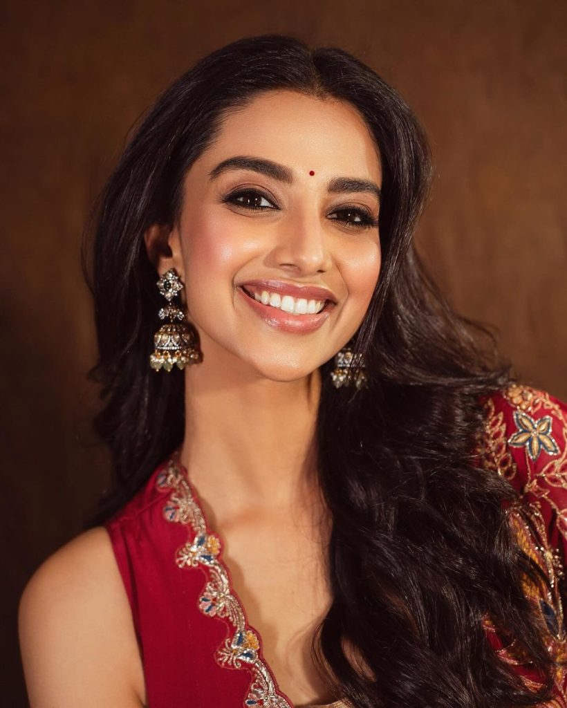 Meenakshi Chaudhary Image Credit/Instagram