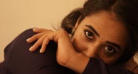 Deepthi Sunaina: కాటుక కళ్లతో కైపెక్కిస్తున్న దీప్తి.. ఎలా షన్ను ఇంత అందాన్ని వదిలేసావ్