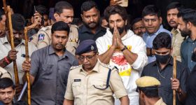 Telangana Govt  - Allu Arjun : అల్లు అర్జున్ తో ఈ సబ్జెక్టు వరకే ప్రాబ్లం