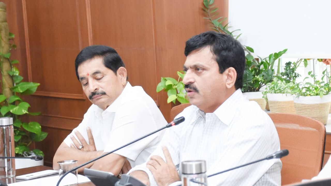 Ponguleti Srinivasa Reddy: కేసీఆర్ 80వేల పుస్తకాలు చదివారు.. అందుకే అసెంబ్లీకి రావాలి.. మంత్రి పొంగులేటి