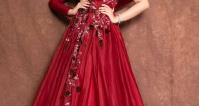 Sreemukhi: రెడ్ డ్రెస్ లో అదిరిపోయిన శ్రీముఖి..