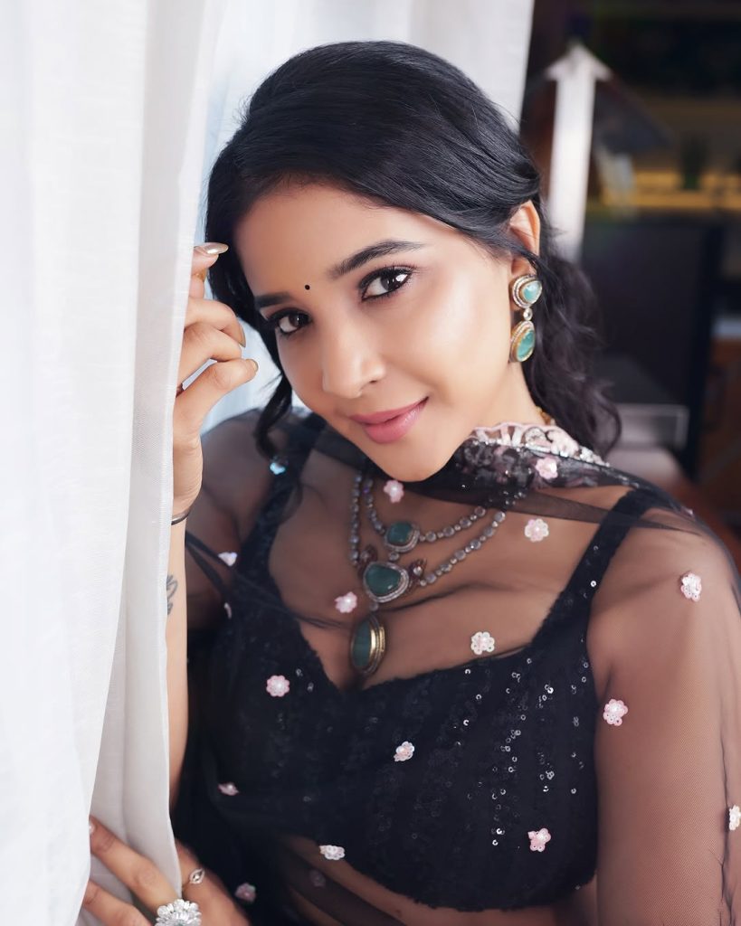 Sakshi Agarwal (credit/instagram)