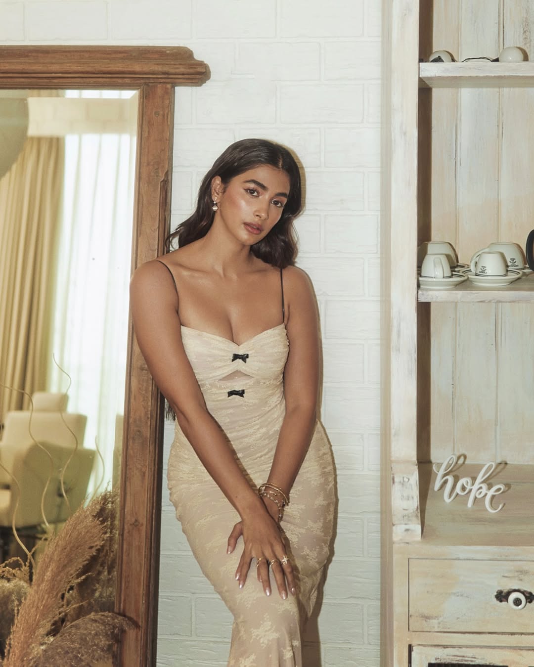 Actress Pooja Hegde Photo gallary