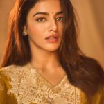 Wamiqa Gabbi: ట్రెడీషినల్ డ్రెస్సులో వామికా.. ఆ కళ్లు చూస్తూ ఉండిపోవచ్చేమో.!
