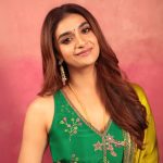 Keerthy Suresh : చంద్రుడు సైతం సిగ్గుపడేలా అందాలతో ఆకట్టుకుంటున్న మహానటి..!