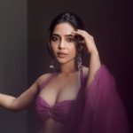 Aishwarya Lekshmi: స్టైలిష్ లుక్ లో చూపు తిప్పుకొనివ్వకుండా చేస్తున్న ఐశ్వర్య లక్ష్మీ..