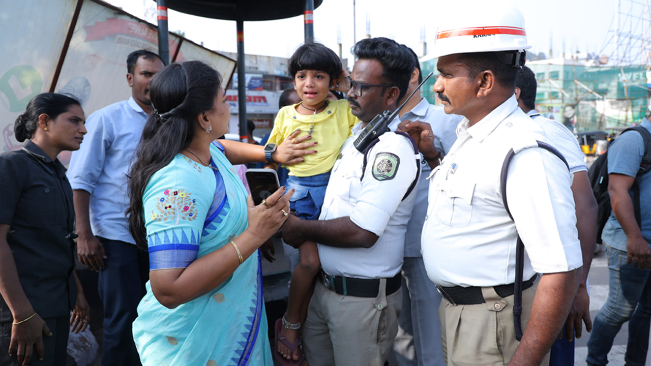 Home Minister Anitha : రోడ్డు ప్రమాద ఘటనలో గాయపడిన చిన్నారి.. పెద్ద మనసు చాటుకున్న హోం మంత్రి
