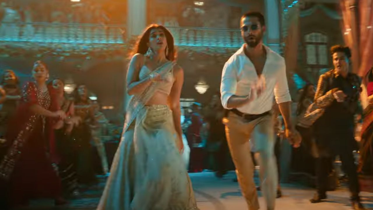Pooja Hegde: పూజా పాప ఆశలన్నీ దేవాపైనే.. ముంచుతాడో.. తేలుస్తాడో..?