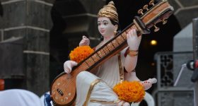 Saraswati Puja Date: ఫిబ్రవరిలో సరస్వతీ పూజ ఫిబ్రవరి 2న లేక 3నా? తేదీ, సమయం, పూజా విధానం తెలుసుకోండి